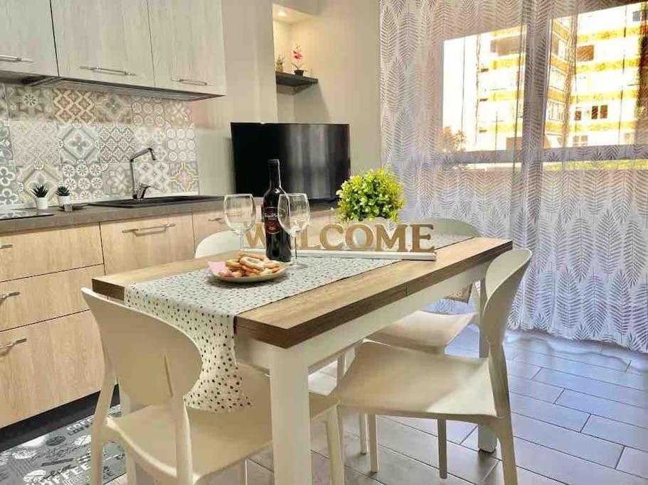 Casa Vacanze “Dolce Sosta” 콰르투 산텔레나 외부 사진