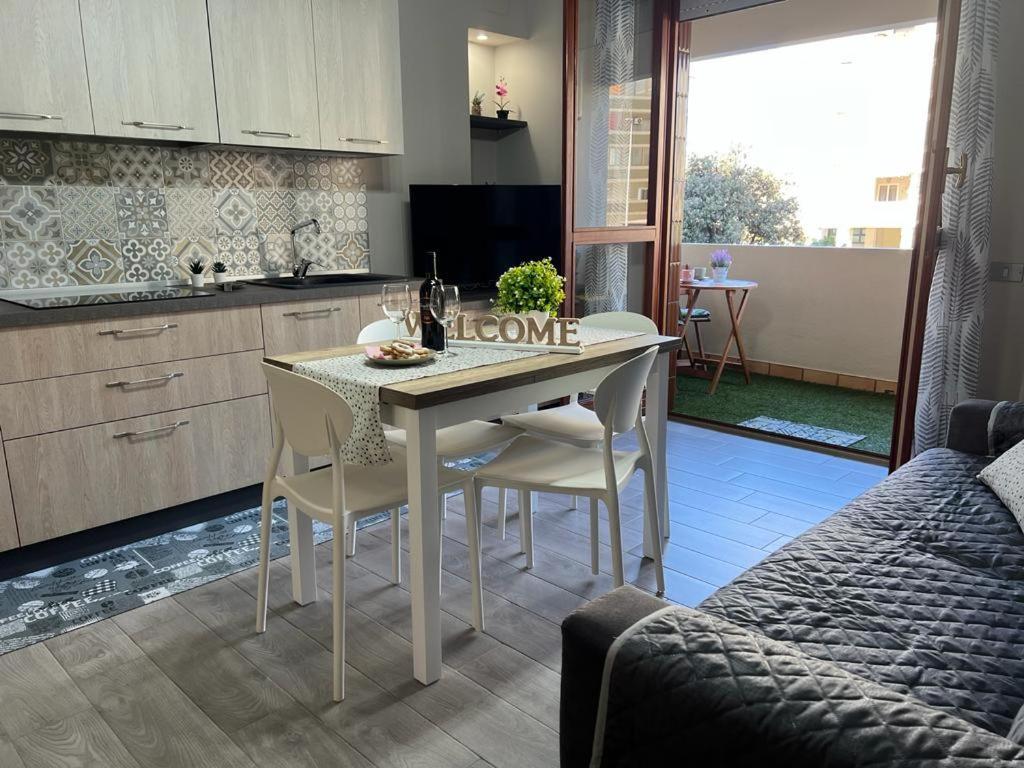 Casa Vacanze “Dolce Sosta” 콰르투 산텔레나 외부 사진