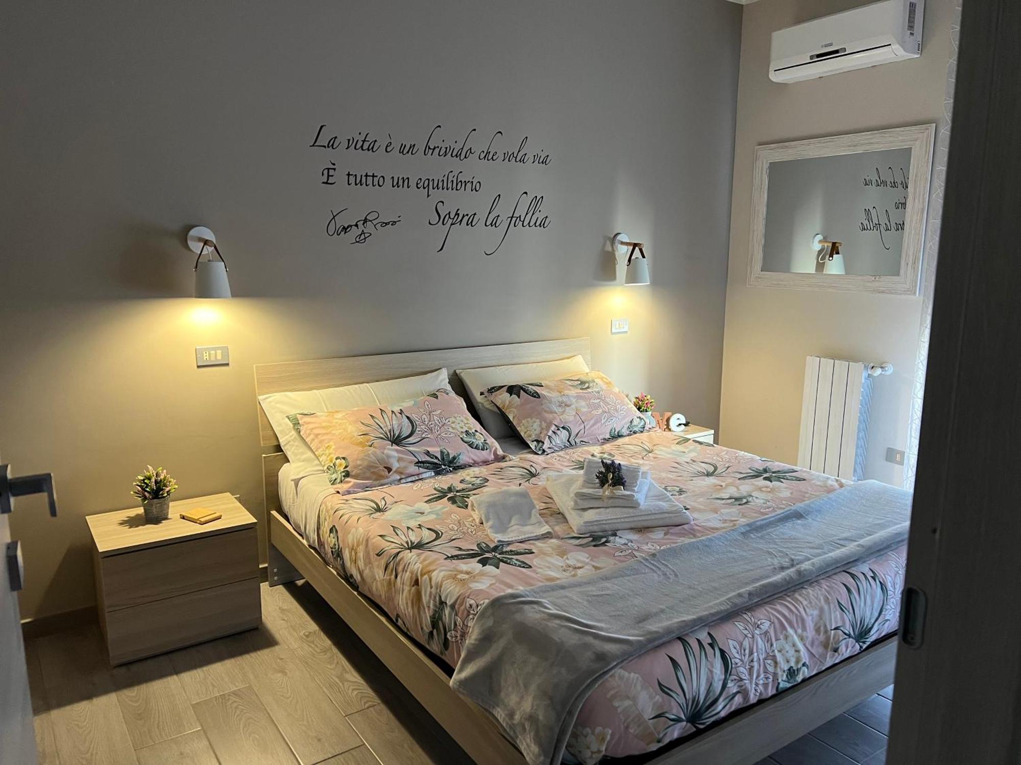 Casa Vacanze “Dolce Sosta” 콰르투 산텔레나 외부 사진